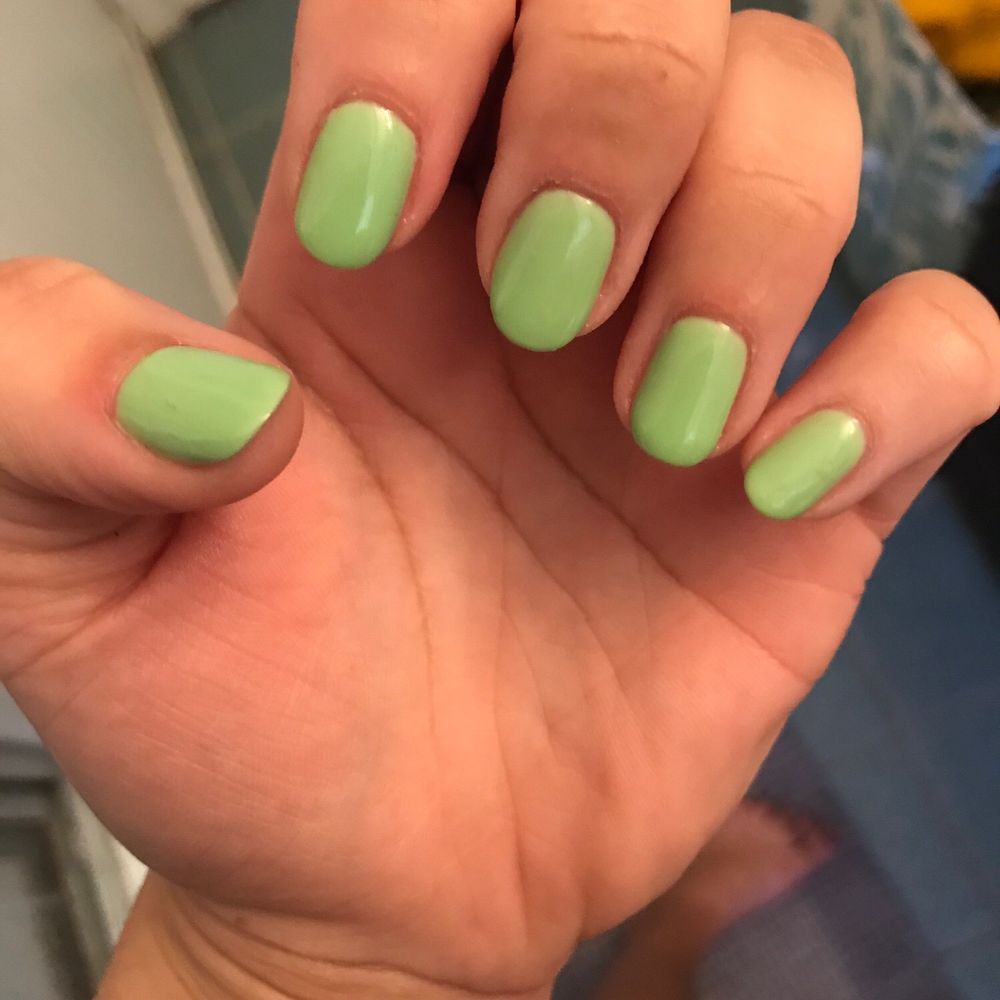 Red Carpet Nails & Spa - Left hand - Nail Salons Near Me - Enfield, Connecticut