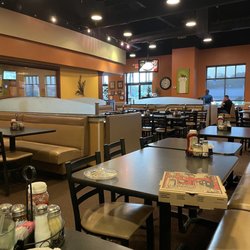 Apollo's House of Pizza - There was almost no one in the restaurant. One of us had difficulty walking. (using a cane)