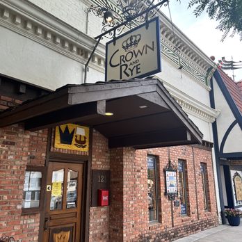 Crown and Rye - Cocktail Bars Near Me - Lindsborg, Kansas