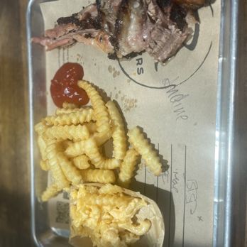4 Rivers Smokehouse - Brisket with sides of Mac & Cheese and Fries - Barbeque Near Me - Orlando, Florida 4 Rivers Smokehouse - Brisket with sides of Mac & Cheese and Fries - Barbeque Near Me - Orlando, Florida