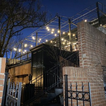 Lindey's - 2nd level outdoor patio dining - New American Near Me - Columbus, Ohio