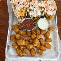 Barron Lakeside Bar & Grill - Trio of tacos with tots