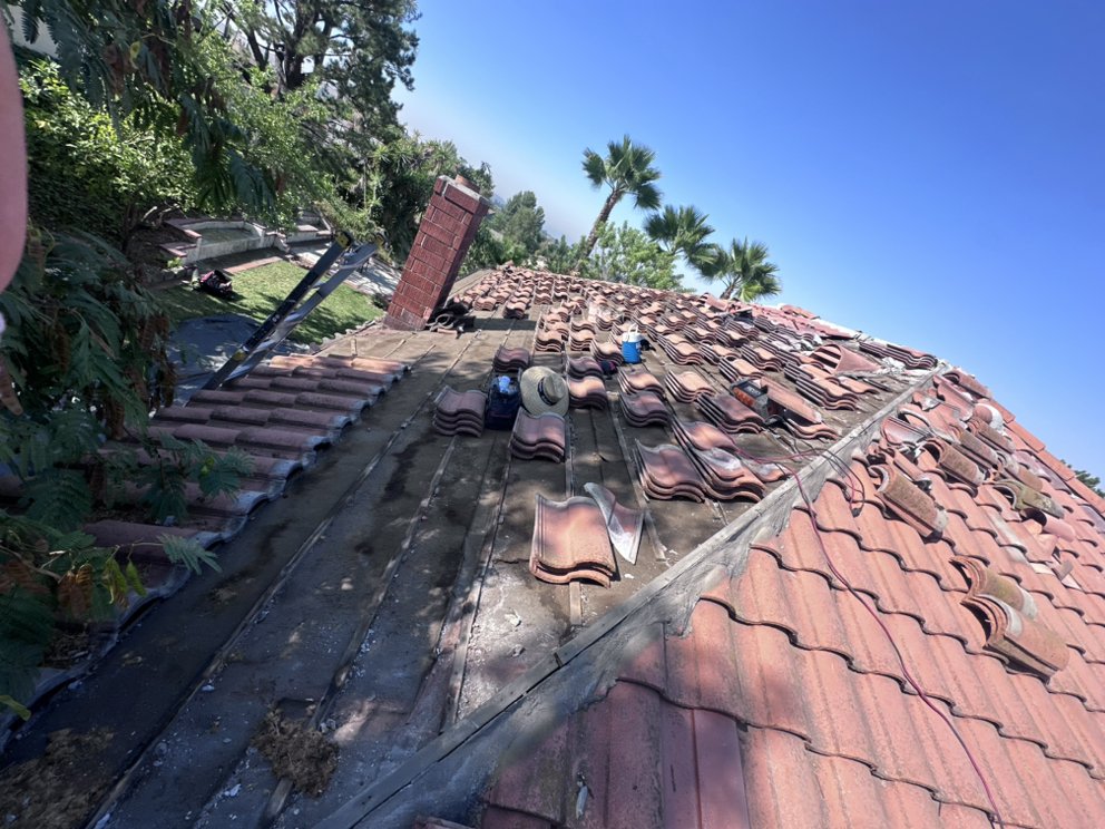 Slide of Jacinto’s Roofing