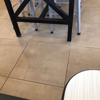 Hardee's - Food debris under most tables. - Burgers Near Me - Michigan City, Indiana