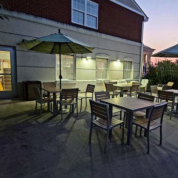 Holiday Inn Express Williamsburg North - Outdoor seating. - Venues & Event Spaces Near Me - Williamsburg, Virginia Holiday Inn Express Williamsburg North - Outdoor seating. - Venues & Event Spaces Near Me - Williamsburg, Virginia