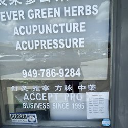 Evergreen Herbs & Health - I arrived at the herb store around noon, but unfortunately, it was closed. The store opens at 2 pm on Saturdays.