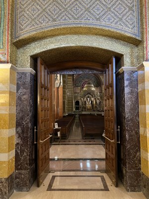 The Cathedral Basilica of St. Louis by null
