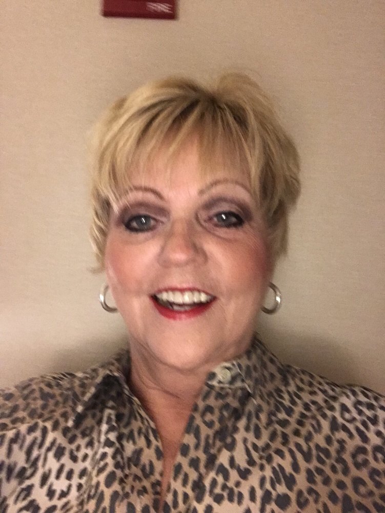 LINDA CLOUGHRE/MAX TEHACHAPI 798 Tucker Rd, Tehachapi, California