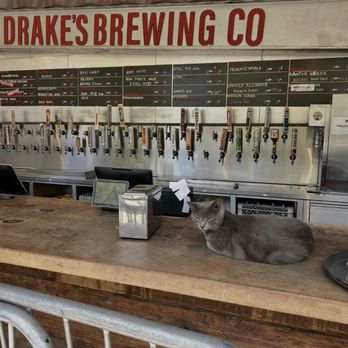 Drake’s: The Barn - Variety of delicious beers - Breweries Near Me - West Sacramento, California Drake’s: The Barn - Variety of delicious beers - Breweries Near Me - West Sacramento, California