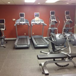DoubleTree by Hilton Hotel Columbia - Fitness room equipment