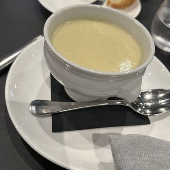 Fanny's - Potato and Leek Soup - Cocktail Bars Near Me - Los Angeles, California Fanny's - Potato and Leek Soup - Cocktail Bars Near Me - Los Angeles, California