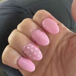 Linda's Nails - I'm on the hunt for a new nail salon as a local... onto the next
