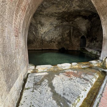 Fontebranda - Landmarks & Historical Buildings Near Me - Siena, SI