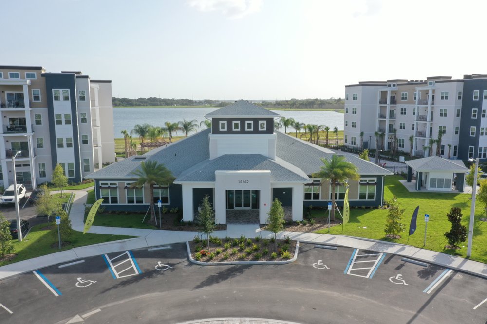 Slide of Lloyd Roofing