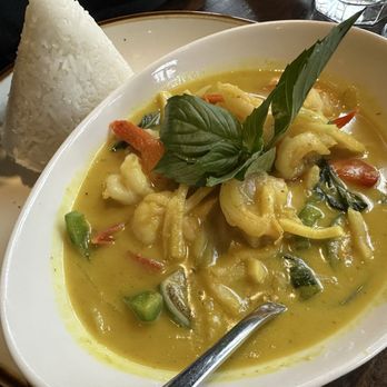 Spice - Green curry with shrimp - Thai Near Me - New York, New York