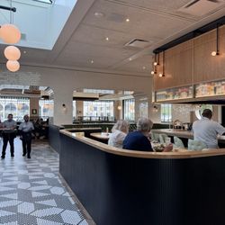 Katz's - Dining room