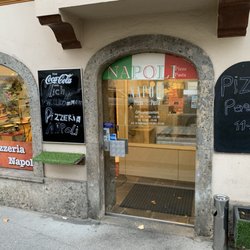 Pizzeria Napoli - Entrance