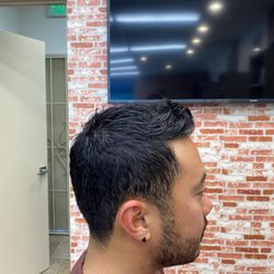 V&M Barbershop