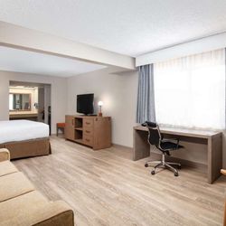 Best Western Plus King's Inn & Suites - ADA King