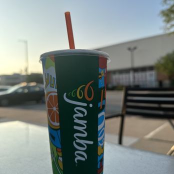 Jamba - Mango smoothie - Juice Bars & Smoothies Near Me - Orland Park, Illinois