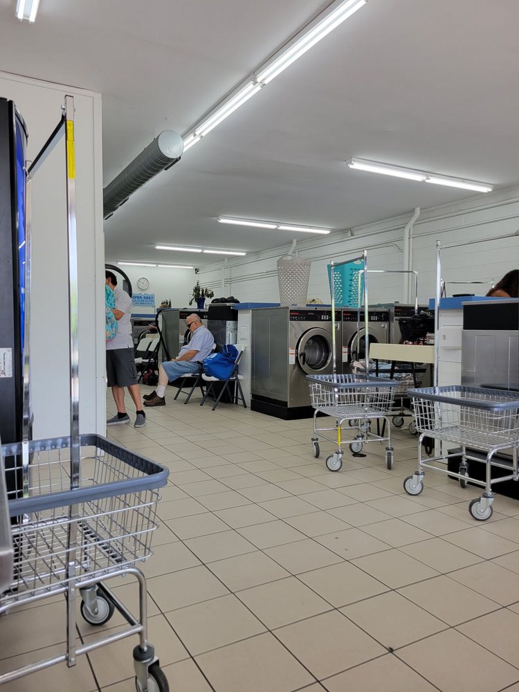LINDENHURST LAUNDROMAT Updated October 2024 17 Photos & 27 Reviews