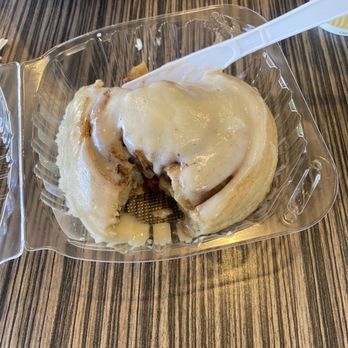 Bear Buns Bakery - Cinnamon roll - Bakeries Near Me - San Diego, California
