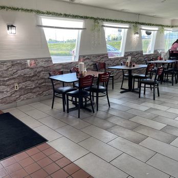 Sami's Southern Kitchen - Dining area - Seafood Near Me - Saint Peters, Missouri Sami's Southern Kitchen - Dining area - Seafood Near Me - Saint Peters, Missouri