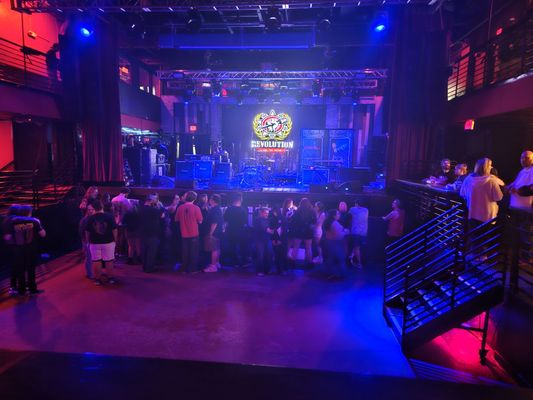 Revolution Live by null