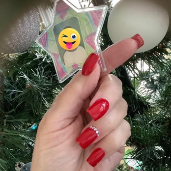 Lovely Nails - Christmas Nails by Essie...So happy! - Nail Salons Near Me - Turlock, California