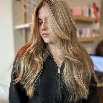 Mane Society Salon - Honey blonde baby lights - Hair Salons Near Me - Hollister, California Mane Society Salon - Honey blonde baby lights - Hair Salons Near Me - Hollister, California