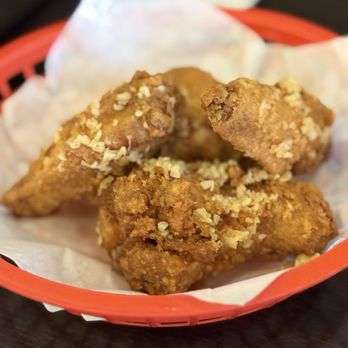 Chasu Kitchen - Fried Chicken Wings with Garlic Butter Sauce (4pcs) - Asian Fusion Near Me - Plano, Texas