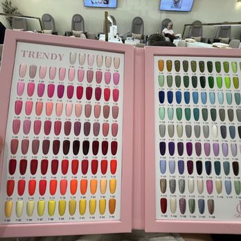 Chloe Nail Lounge - Nail Salons Near Me - Orange, California