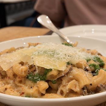 La Pecora Bianca - Cavatelli Mushroom and pesto pasta - Bars Near Me - New York, New York La Pecora Bianca - Cavatelli Mushroom and pesto pasta - Bars Near Me - New York, New York