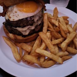 1lb (2x1/2lb patties) Cheese Burger w/Fries