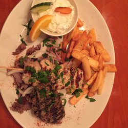 Restaurant Santorini - Plaka Platte. Sehr lecker