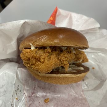 Jollibee - Chicken sandwich - Fast Food Near Me - Union City, California Jollibee - Chicken sandwich - Fast Food Near Me - Union City, California