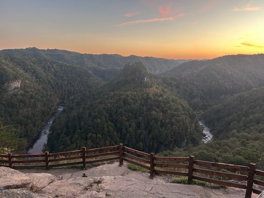 Breaks Interstate Park by null