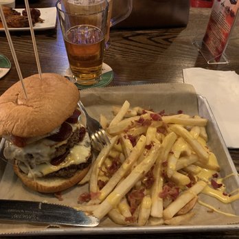 Boss Tapas Burger & Brew - El Tumble burger - Burgers Near Me - Hialeah, Florida