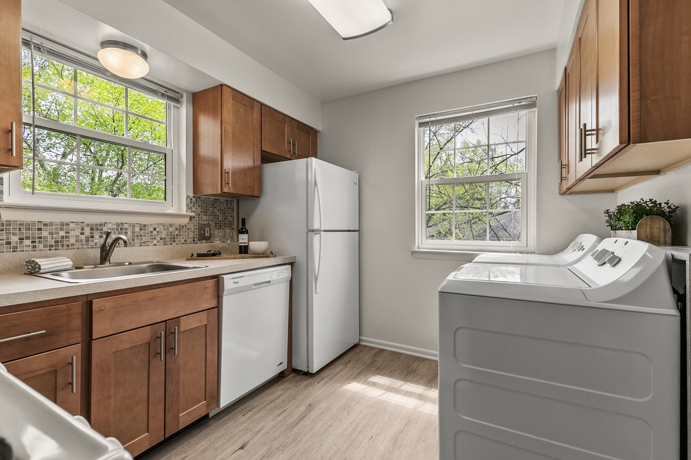 SPRINGETTS APARTMENTS Updated May 2024 26 Photos 50 Eisenhower Dr