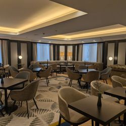 Hilton Vienna Plaza - Exec lounge