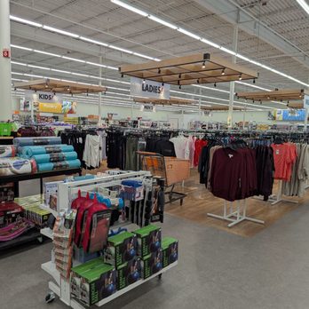 Big Lots - Nice clean - Department Stores Near Me - Sevierville, Tennessee