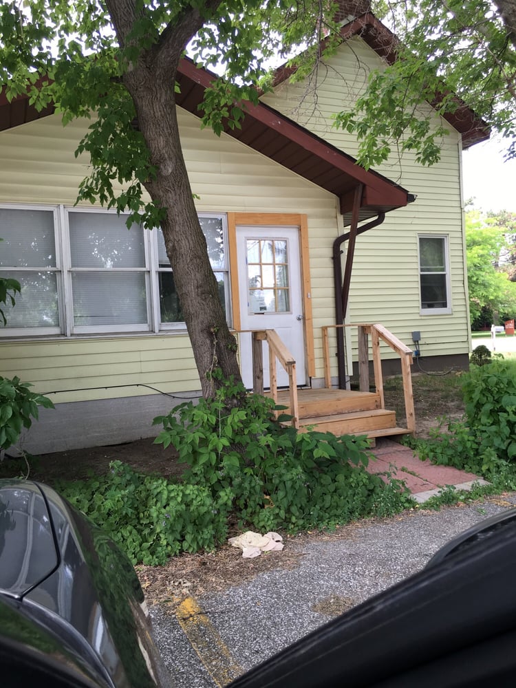 ALTERATIONS CUSTOM SEWING Updated September 2024 506 E Carpenter St