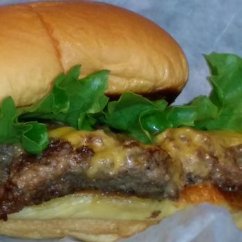 Shake Shack 479 Route 17 South - Paramus - Burgers Near Me - Paramus, New Jersey