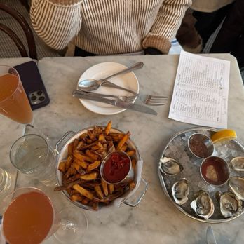 Neptune Oyster - Seafood Near Me - Boston, Massachusetts