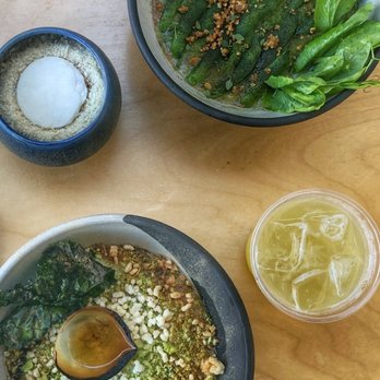 Destroyer - raw oatmeal, chicken confit, kiwi tonic, rice porridge - New American Near Me - Culver City, California Destroyer - raw oatmeal, chicken confit, kiwi tonic, rice porridge - New American Near Me - Culver City, California
