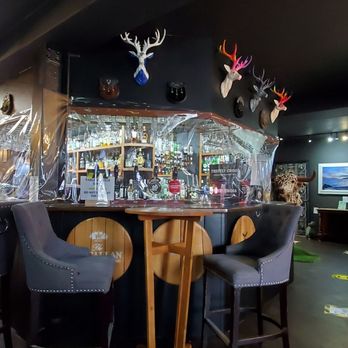 The Piper Art Bar - Bars Near Me - Windsor, WNM The Piper Art Bar - Bars Near Me - Windsor, WNM