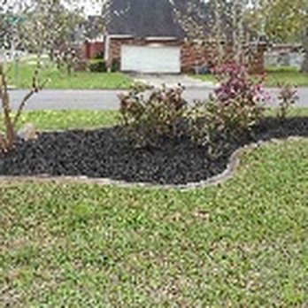 Tri-State Hardscapes - a front yard - Landscaping Near Me - Dothan, Alabama Tri-State Hardscapes - a front yard - Landscaping Near Me - Dothan, Alabama