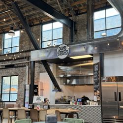 Dom's Burgers - Seating area