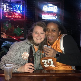 Trace - University of Tennessee Vols| Chicago Alumni - Sports Bars Near Me - Chicago, Illinois