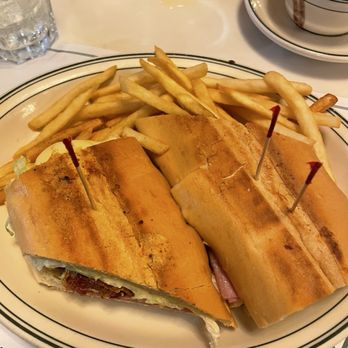 Versailles - Calle Ocho - Cuban Near Me - Miami, Florida Versailles - Calle Ocho - Cuban Near Me - Miami, Florida